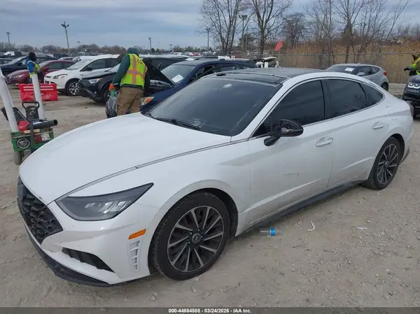 5NPEJ4J27LH052887 2020 HYUNDAI SONATA - Image 2