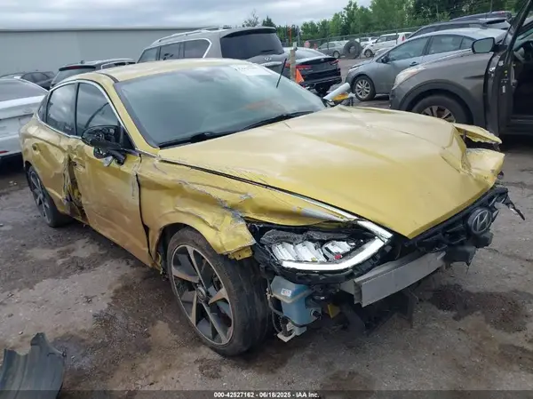 5NPEJ4J27MH068847 2021 HYUNDAI SONATA - Image 1