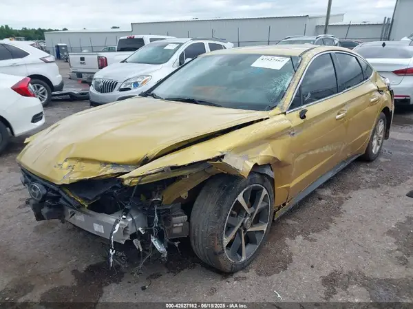 5NPEJ4J27MH068847 2021 HYUNDAI SONATA - Image 2