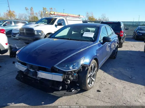 5NPEJ4J27MH081548 2021 HYUNDAI SONATA - Image 2
