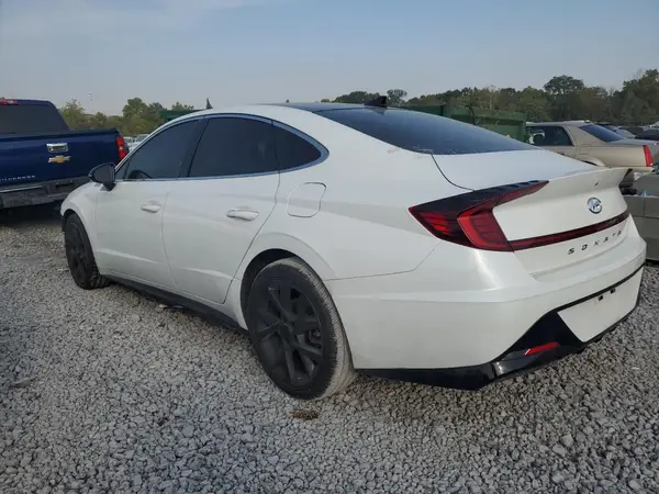 5NPEJ4J27NH148330 2022 HYUNDAI SONATA - Image 2