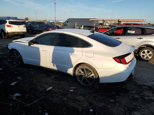 5NPEJ4J28MH062765 2021 HYUNDAI SONATA - Image 2