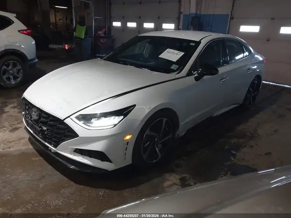 5NPEJ4J28MH084555 2021 HYUNDAI SONATA - Image 2