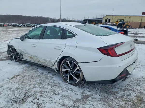 5NPEJ4J28MH089724 2021 HYUNDAI SONATA - Image 2
