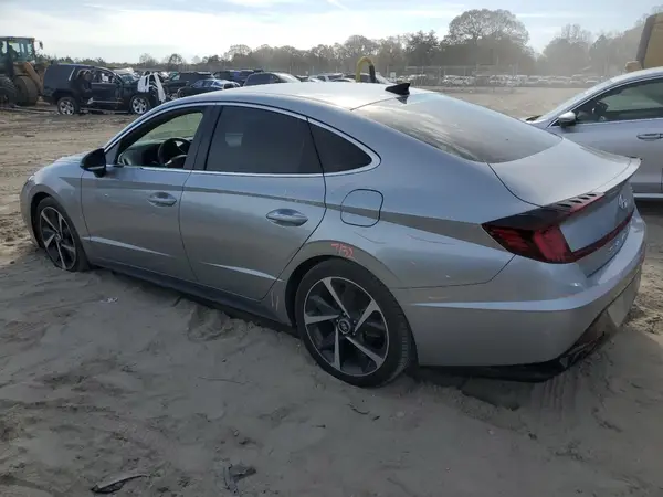 5NPEJ4J28MH107767 2021 HYUNDAI SONATA - Image 2