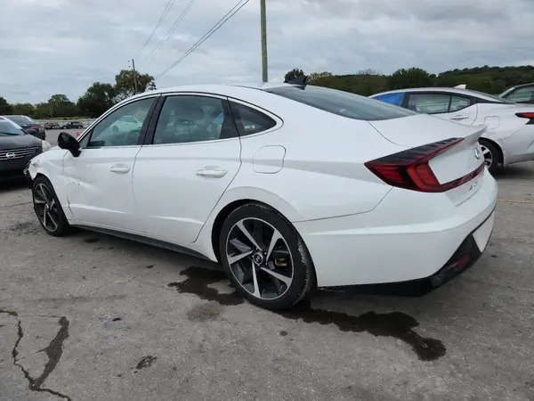 5NPEJ4J28MH107994 2021 HYUNDAI SONATA - Image 2