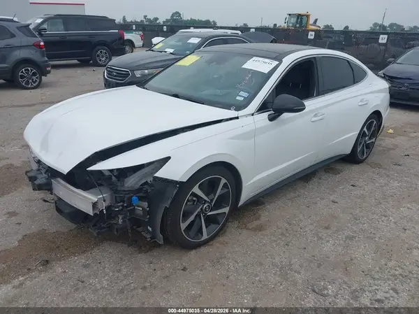 5NPEJ4J28MH129879 2021 HYUNDAI SONATA - Image 2