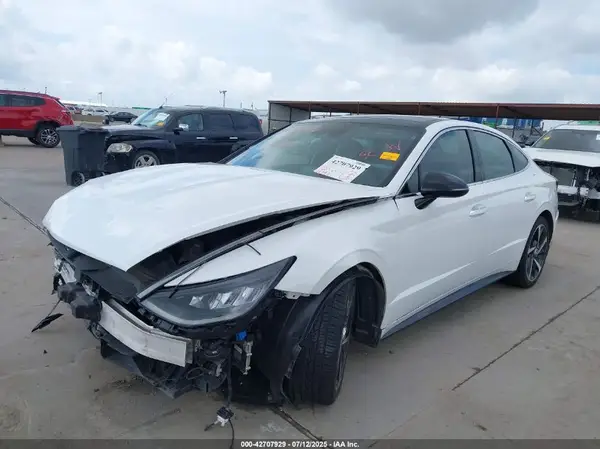 5NPEJ4J28NH137143 2022 HYUNDAI SONATA - Image 2