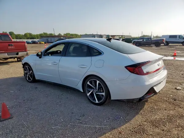 5NPEJ4J28NH137322 2022 HYUNDAI SONATA - Image 2