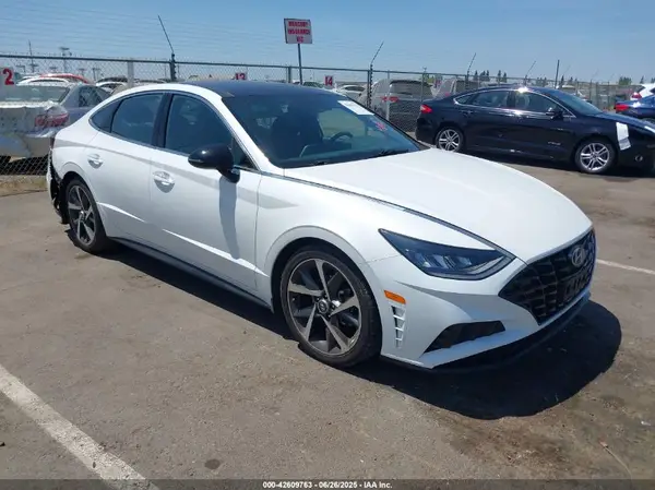 5NPEJ4J28NH139524 2022 HYUNDAI SONATA - Image 1