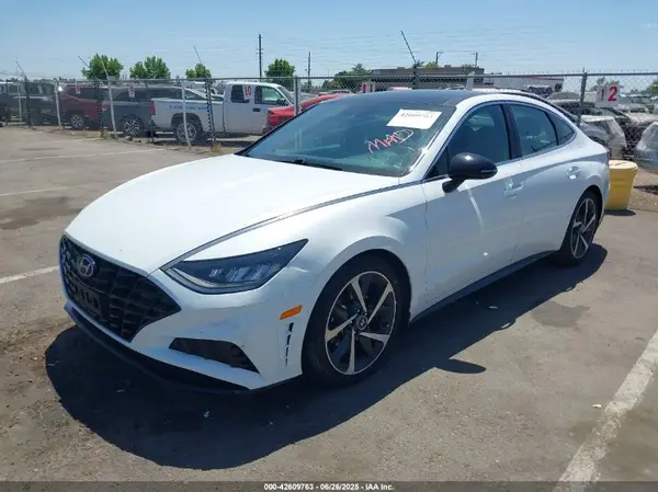 5NPEJ4J28NH139524 2022 HYUNDAI SONATA - Image 2