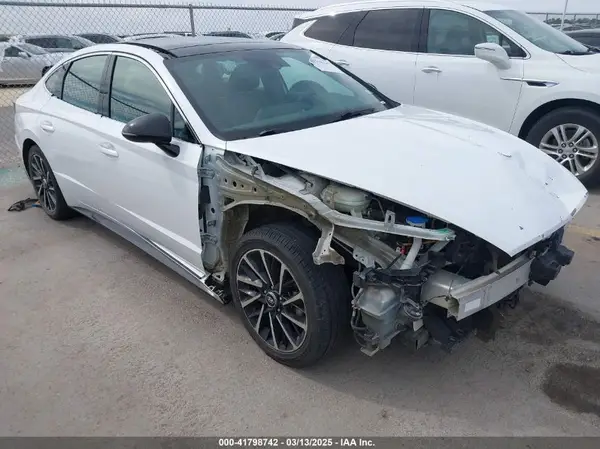 5NPEJ4J2XLH011525 2020 HYUNDAI SONATA - Image 1