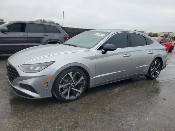 5NPEJ4J2XMH128572 2021 HYUNDAI SONATA - Image 1