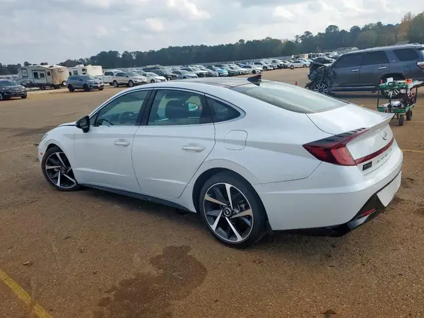 5NPEJ4J2XMH130774 2021 HYUNDAI SONATA - Image 2