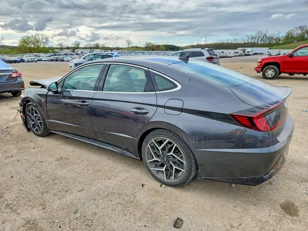 5NPEK4JC0MH105615 2021 HYUNDAI SONATA - Image 2