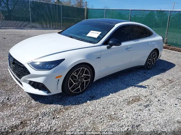 5NPEK4JC5MH125746 2021 HYUNDAI SONATA - Image 2