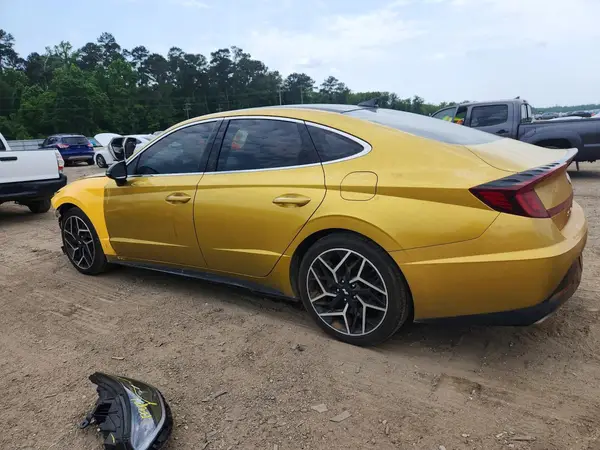 5NPEK4JC7MH132181 2021 HYUNDAI SONATA - Image 2