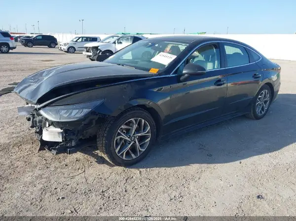 5NPEL4JA1MH067890 2021 HYUNDAI SONATA - Image 2