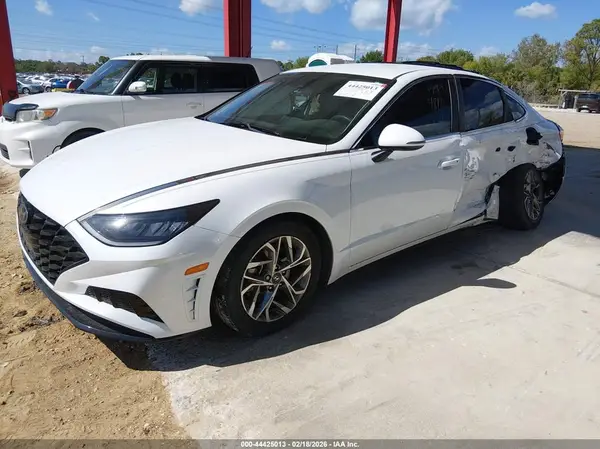 5NPEL4JA2MH102517 2021 HYUNDAI SONATA - Image 2