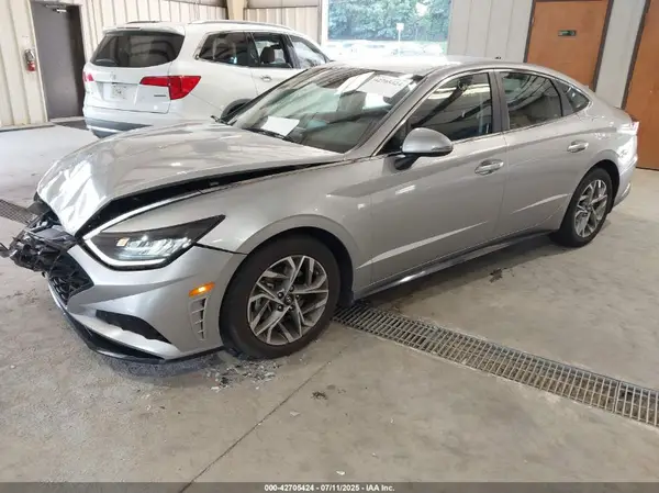 5NPEL4JA2MH106065 2021 HYUNDAI SONATA - Image 2