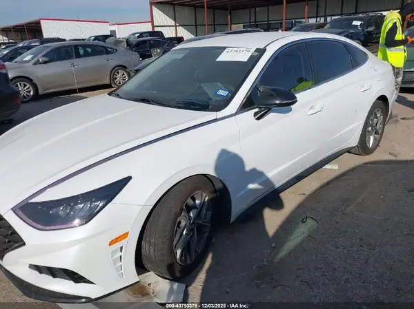 5NPEL4JA3MH066529 2021 HYUNDAI SONATA - Image 2