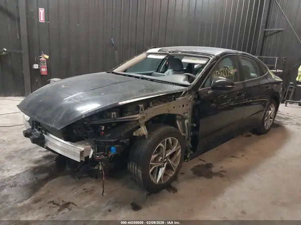 5NPEL4JA3MH091804 2021 HYUNDAI SONATA - Image 2