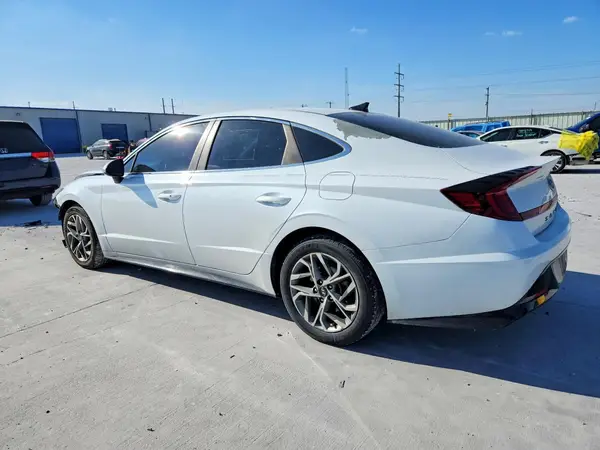 5NPEL4JA4MH065826 2021 HYUNDAI SONATA - Image 2