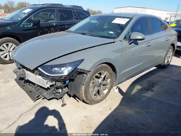 5NPEL4JA4MH102812 2021 HYUNDAI SONATA - Image 2
