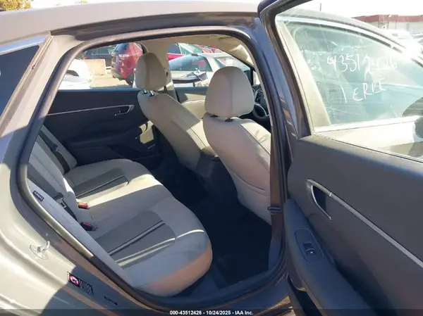 5NPEL4JA5LH005715 2020 HYUNDAI SONATA - Image 8