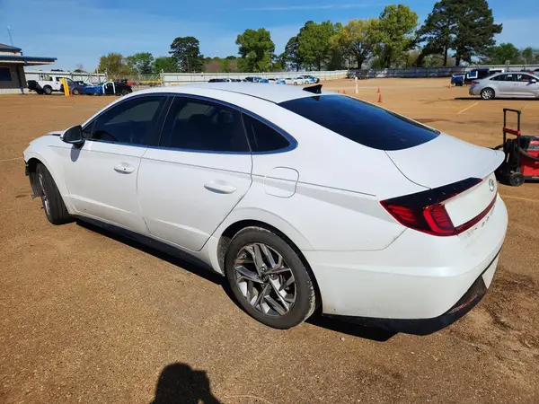5NPEL4JA5MH097605 2021 HYUNDAI SONATA - Image 2
