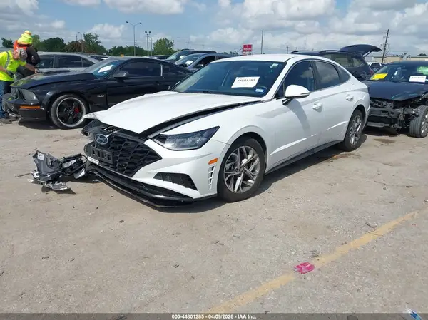 5NPEL4JA8MH067725 2021 HYUNDAI SONATA - Image 2