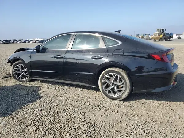 5NPEL4JA8MH080975 2021 HYUNDAI SONATA - Image 2