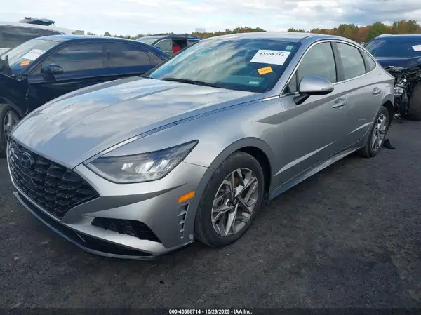 5NPEL4JA8MH102375 2021 HYUNDAI SONATA - Image 2