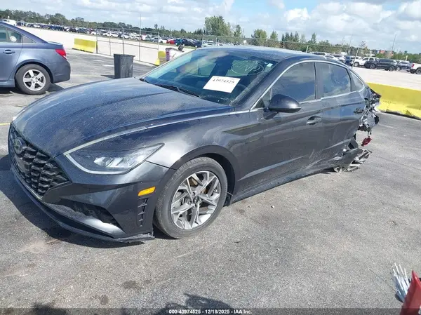 5NPEL4JA8MH112713 2021 HYUNDAI SONATA - Image 2