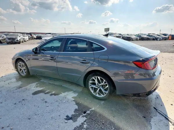 5NPEL4JA9MH069998 2021 HYUNDAI SONATA - Image 2