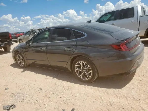 5NPEL4JA9MH090222 2021 HYUNDAI SONATA - Image 2