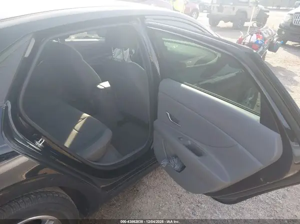 5NPLL4AG0MH014609 2021 HYUNDAI ELANTRA - Image 8