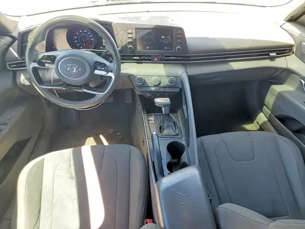 5NPLL4AG0MH024623 2021 HYUNDAI ELANTRA - Image 8