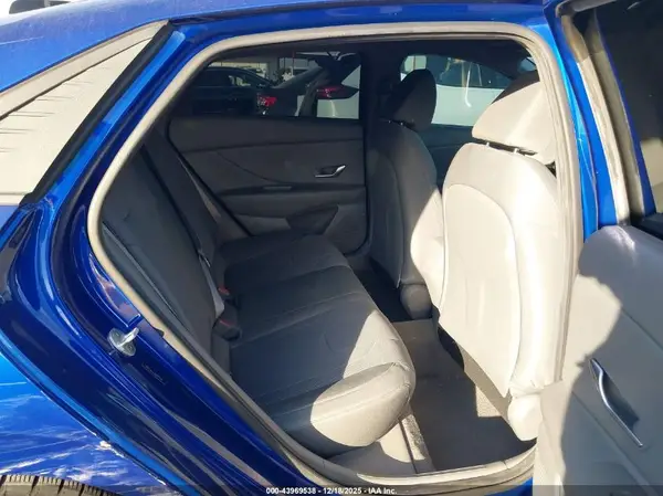 5NPLL4AG1NH072598 2022 HYUNDAI ELANTRA - Image 8
