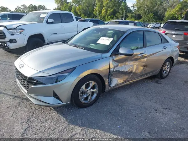 5NPLL4AG1NH074030 2022 HYUNDAI ELANTRA - Image 2