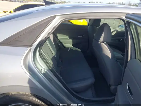 5NPLL4AG1NH074030 2022 HYUNDAI ELANTRA - Image 8