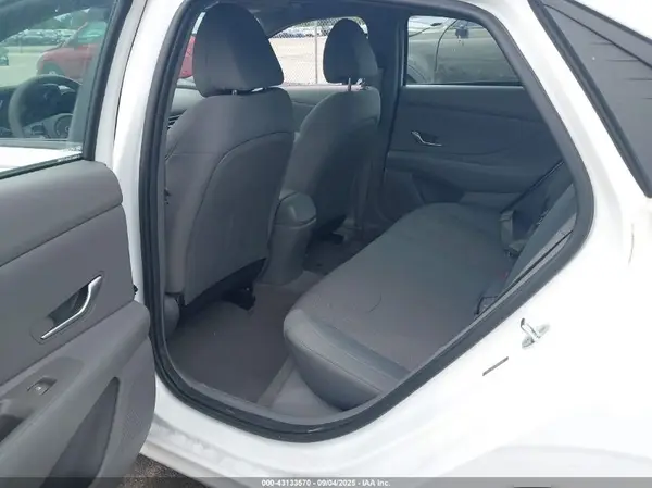 5NPLL4AG1PH112536 2023 HYUNDAI ELANTRA - Image 8