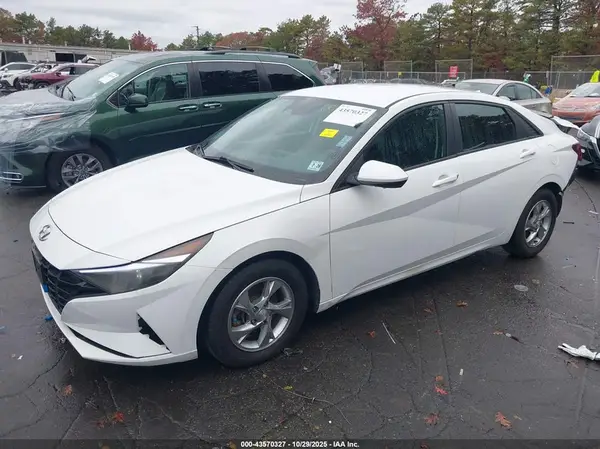 5NPLL4AG2MH043660 2021 HYUNDAI ELANTRA - Image 2