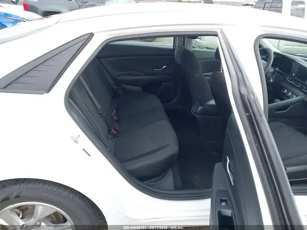 5NPLL4AG2MH045618 2021 HYUNDAI ELANTRA - Image 8