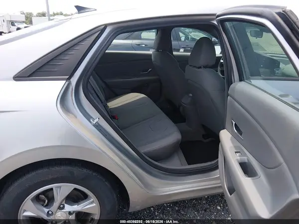 5NPLL4AG2MH047398 2021 HYUNDAI ELANTRA - Image 8