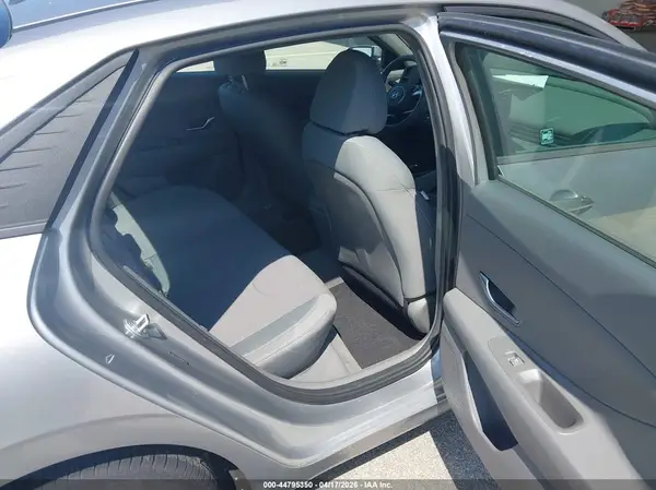 5NPLL4AG2MH049720 2021 HYUNDAI ELANTRA - Image 8