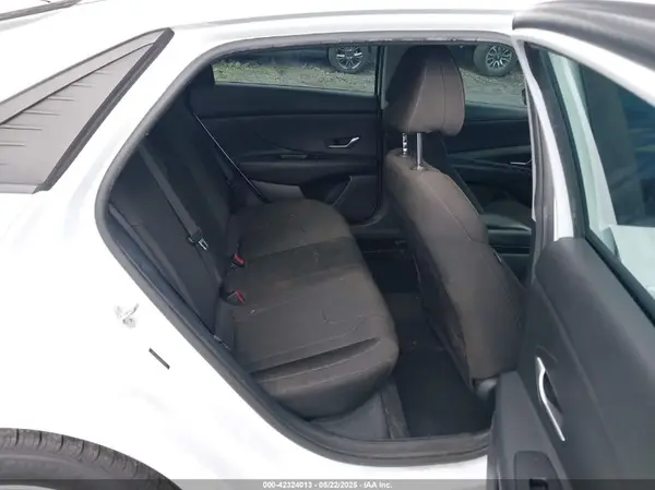 5NPLL4AG3MH015723 2021 HYUNDAI ELANTRA - Image 8