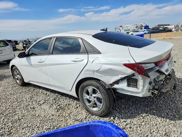 5NPLL4AG3NH055365 2022 HYUNDAI ELANTRA - Image 2