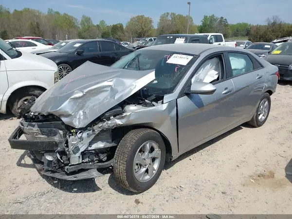 5NPLL4AG3NH058444 2022 HYUNDAI ELANTRA - Image 2