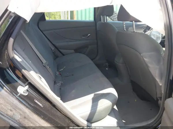 5NPLL4AG3NH078015 2022 HYUNDAI ELANTRA - Image 8